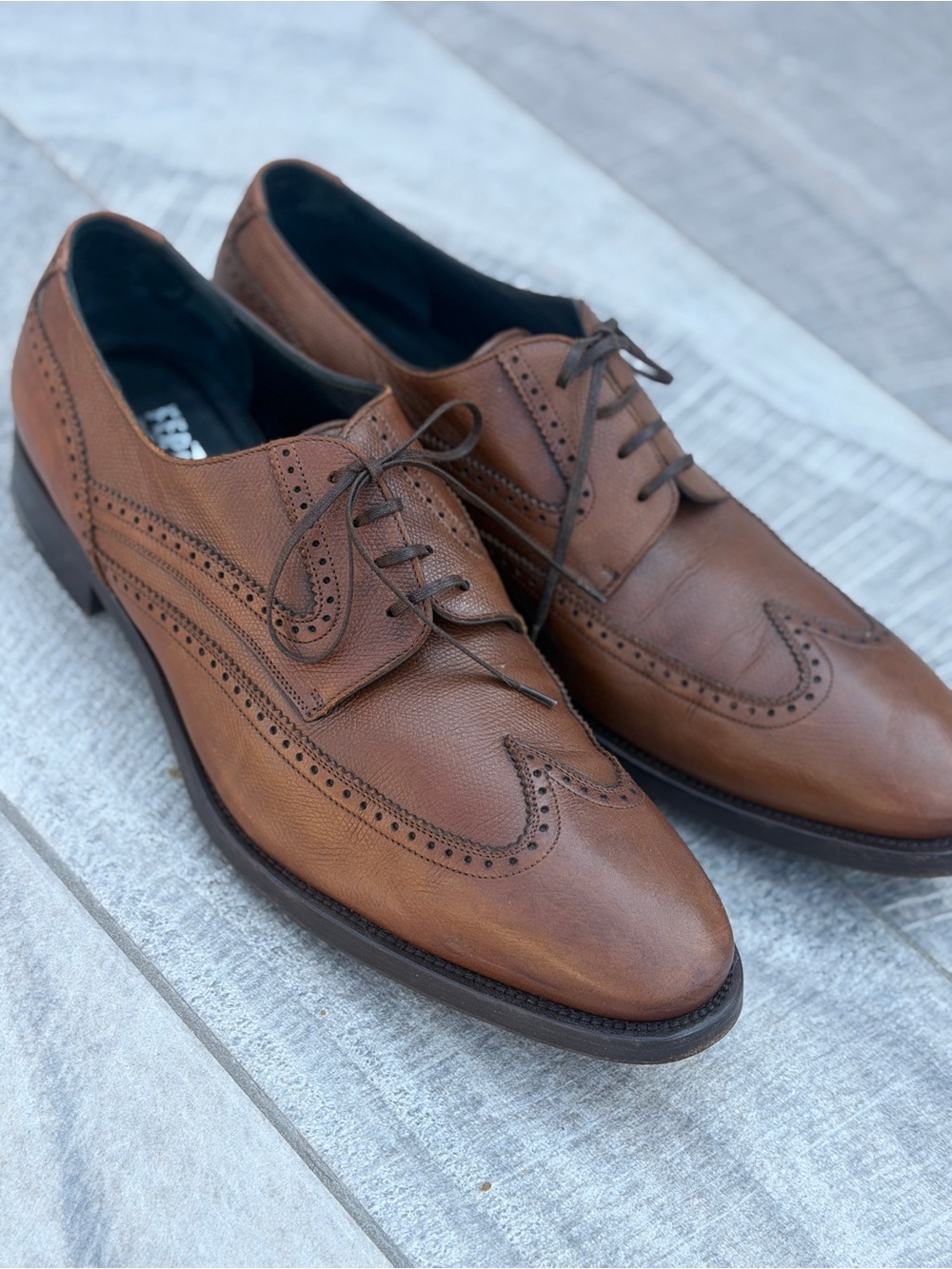 Salvatore Ferragamo Men’s Brown Leather Wingtip Oxford Dress Shoes Made in Italy